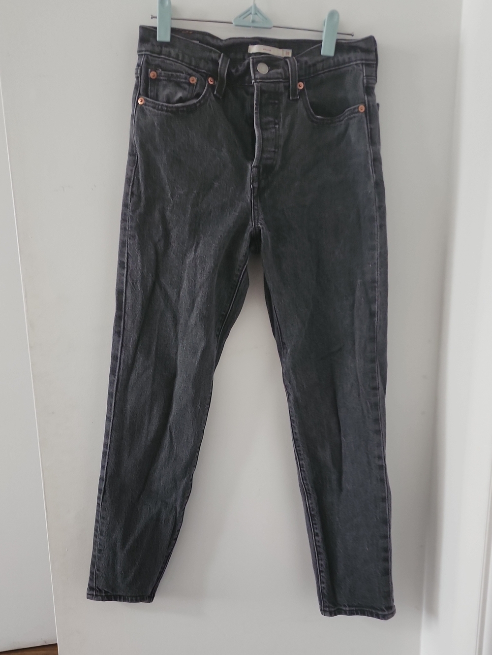 Levi's Wedgie Straight Jeans Women's Size 26 Black Washed Denim